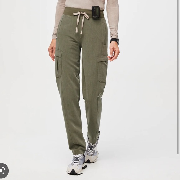 Figs Pants - FIGs High Waisted Ukwala Tapered Tall Cargo Scrub Pants - Olive